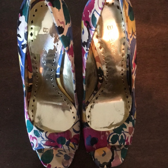 BCBG Floral Peep Toe Pumps - Picture 8 of 8